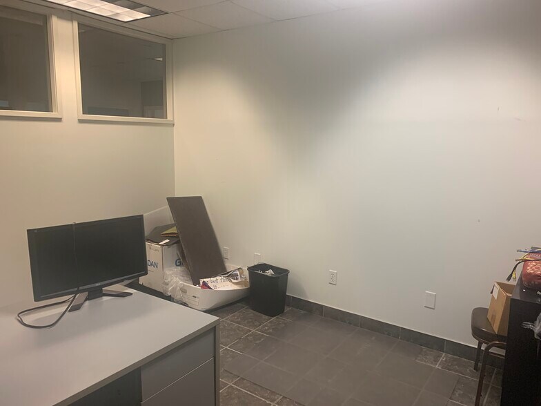 More Photos Of 4525 Rhodes Dr, Windsor Light Distribution For Lease