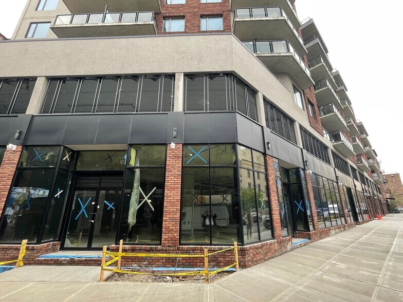 More Photos Of 912 Broadway, Brooklyn Apartments For Lease