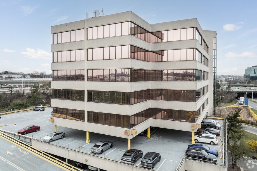 More Photos Of 1 Harmon Meadow Blvd, Secaucus Office For Lease