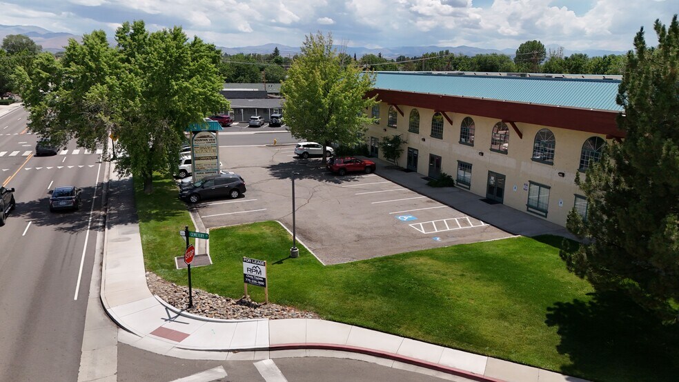 More Photos Of 1528 US Highway 395 N, Gardnerville Office For Lease