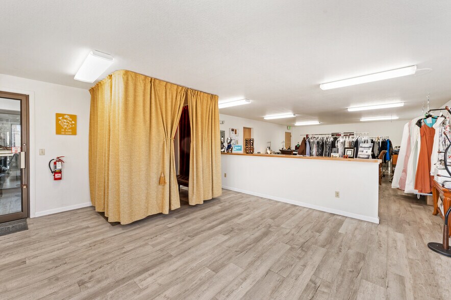 More Photos Of 1129-1135 Hunter Lake Dr, Reno Storefront Retail Residential For Sale