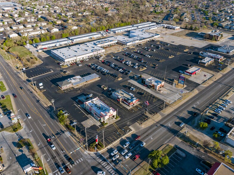 Primary Photo Of 810 SW 89th St, Oklahoma City General Retail For Lease