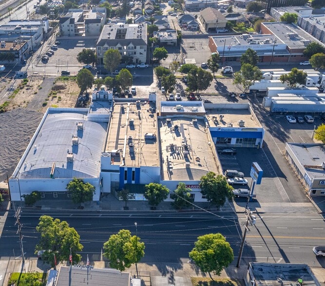 Primary Photo Of 8124-8144 Sunland Blvd, Sun Valley Freestanding For Sale