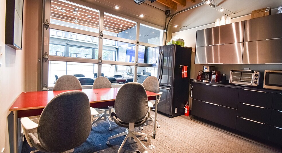 More Photos Of 1508 U St NW, Washington Office For Sale