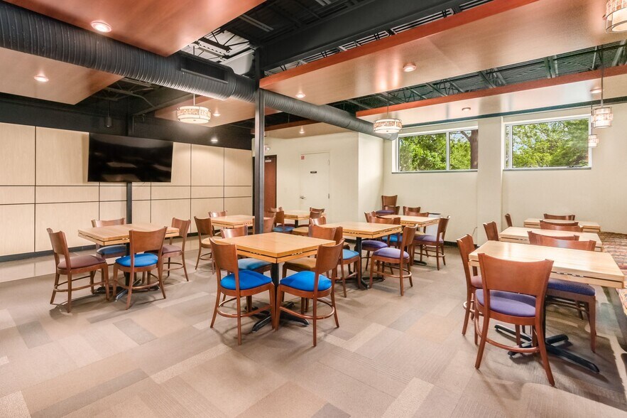 More Photos Of 6156 Wilcox Rd, Dublin Medical For Sale