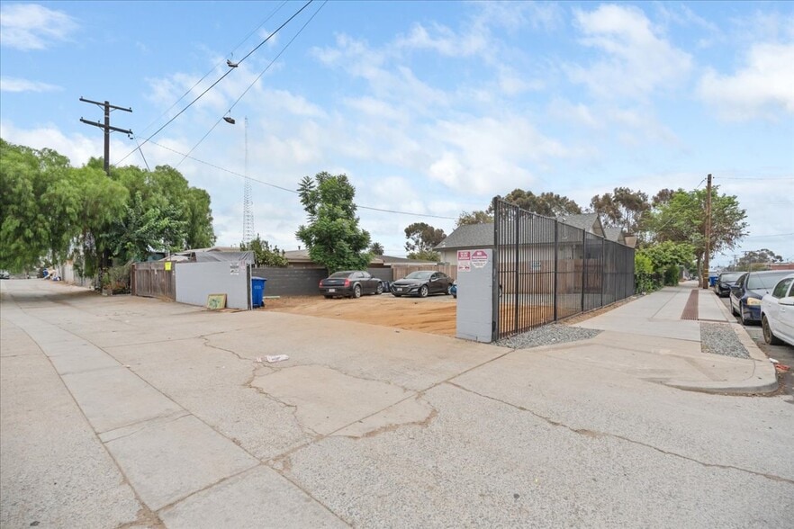 More Photos Of 1027 S 32nd St, San Diego Apartments For Sale
