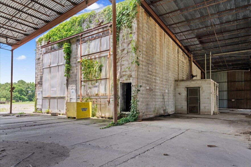 More Photos Of 119 E 6th Ave, Pamplico Industrial For Sale