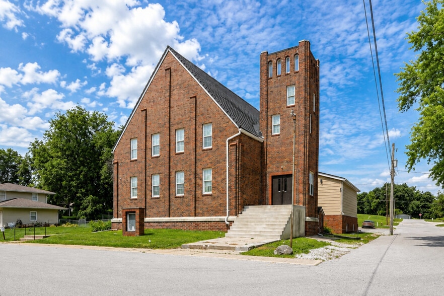 Primary Photo Of 302 S 2nd St, Polk City Lodge Meeting Hall For Sale