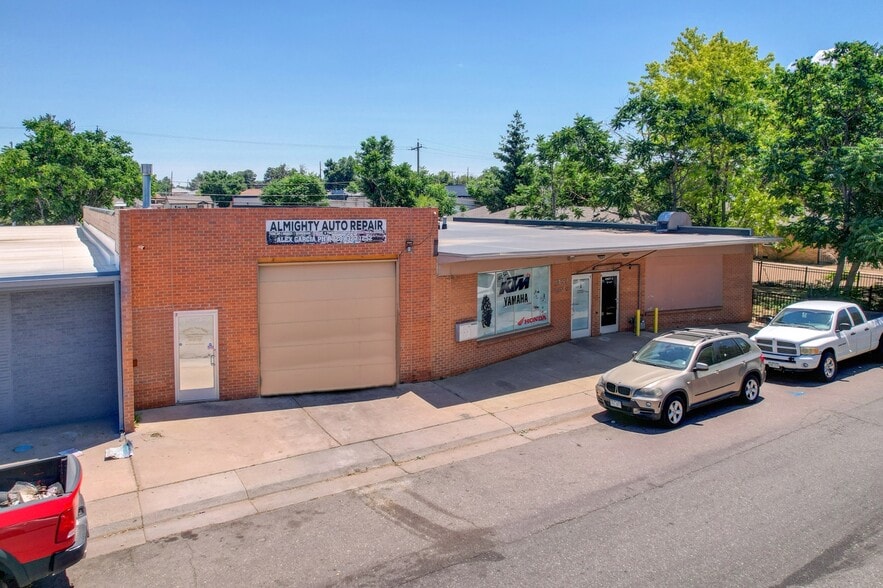 More Photos Of 1458-1472 Ironton St, Aurora Industrial For Sale