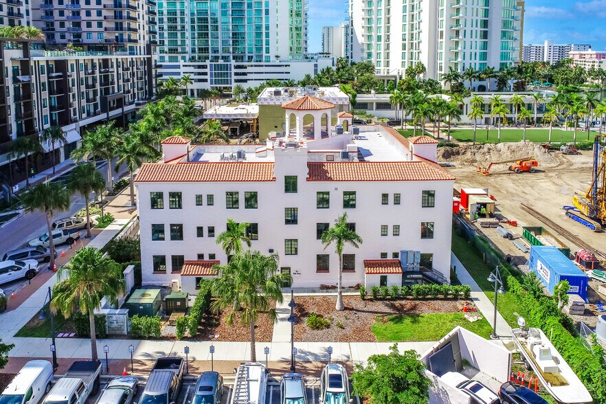 More Photos Of 601 Quay Commons, Sarasota Office For Sale