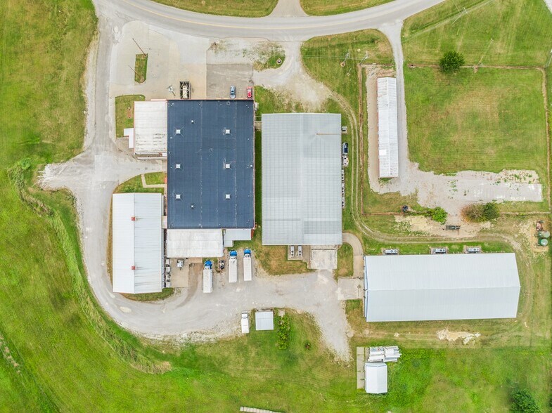 More Photos Of 1400 Commerce Dr, New Lexington Distribution For Sale