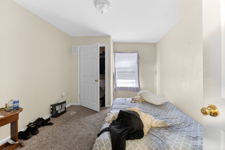 More Photos Of 204 W Madison St, Easton Storefront Retail Residential For Sale