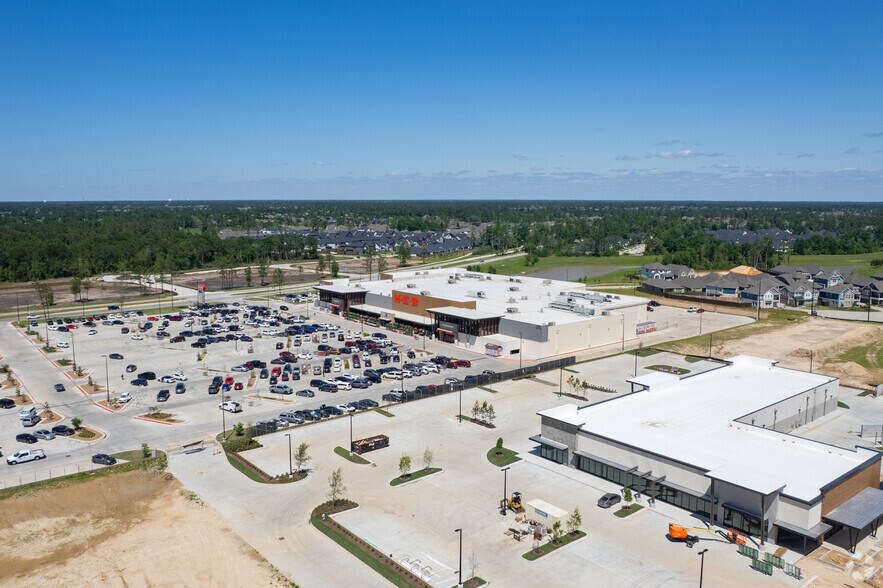 More Photos Of SEC of Woodland Hills Dr @ Madera Run Parkway, Atascocita Unknown For Lease