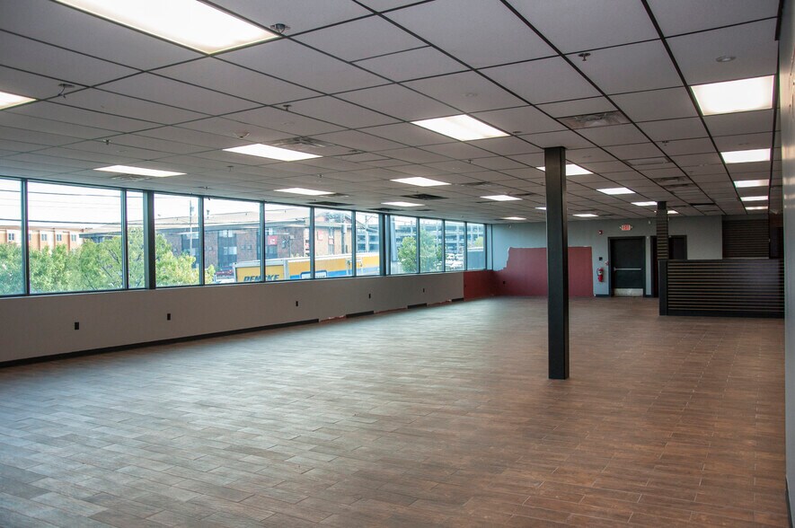More Photos Of 701 S Crouse Ave, Syracuse Freestanding For Lease