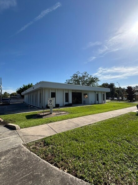 More Photos Of 1703 W Colonial Dr, Orlando Office For Sale