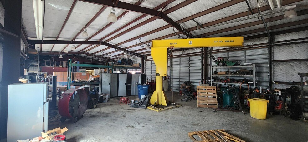 More Photos Of 4930 I-37 Access Rd, Corpus Christi Warehouse For Lease