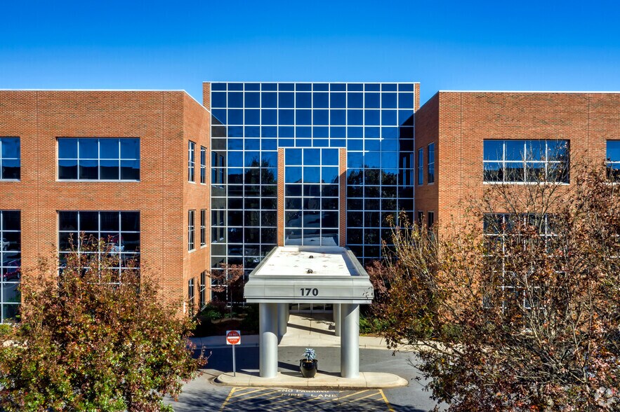 More Photos Of 170-A Medical Park Road, Mooresville Medical For Lease