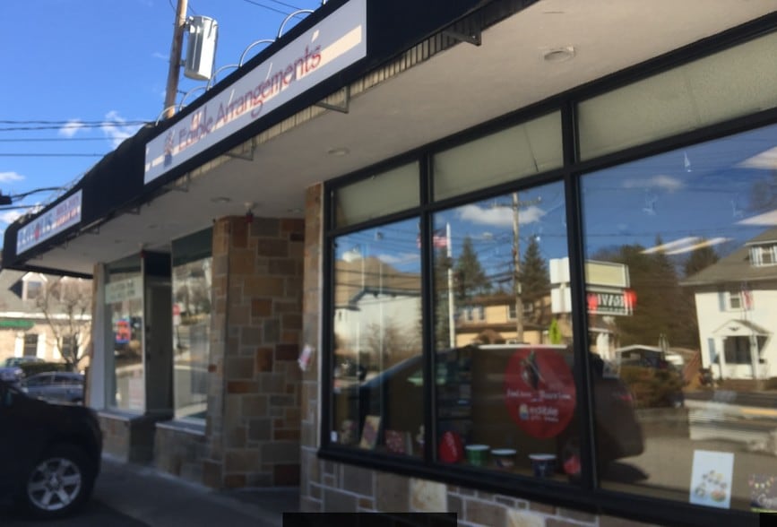 Primary Photo Of 1134-1136 Beacon St, Newton Storefront For Lease