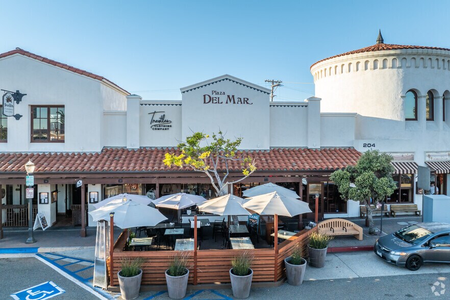 More Photos Of 204 Avenida del Mar, San Clemente General Retail For Lease