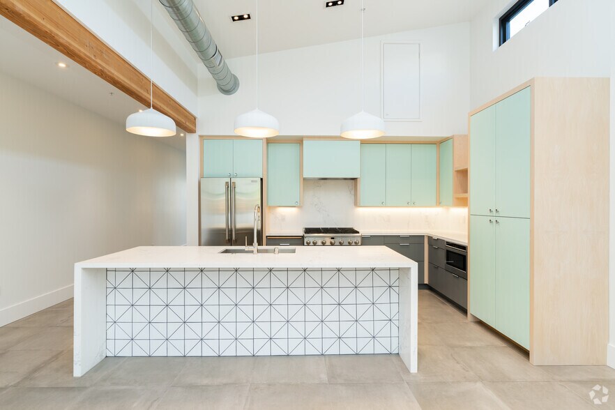 More Photos Of 330 S Cedros Ave, Solana Beach Apartments For Lease