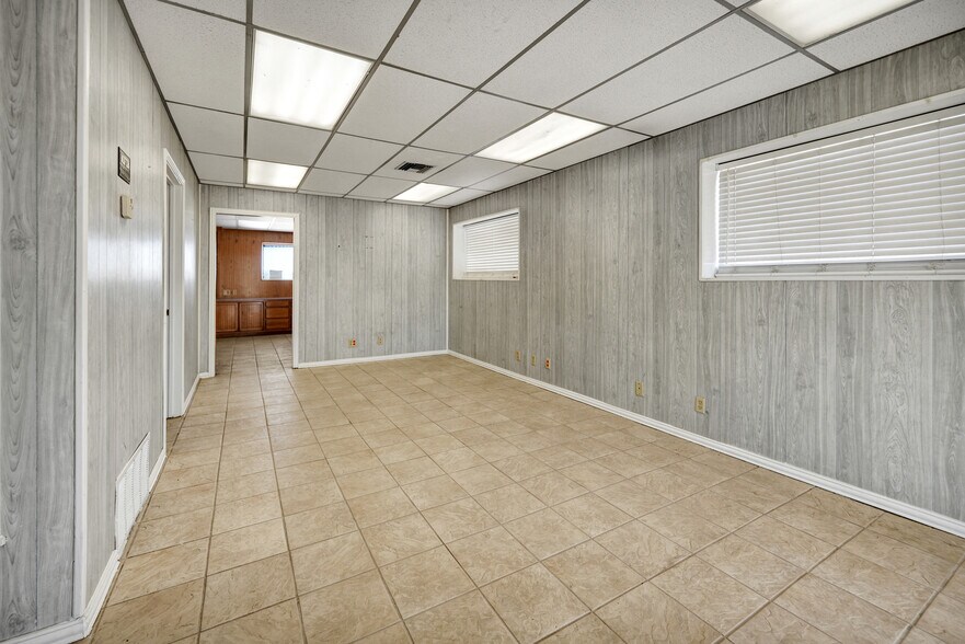 More Photos Of 3603 W 35th St, Odessa Industrial For Sale