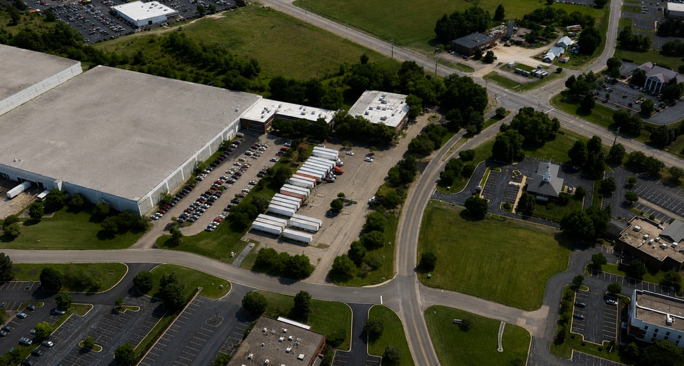 More Photos Of 1100 Corporate Dr, McHenry Unknown For Lease