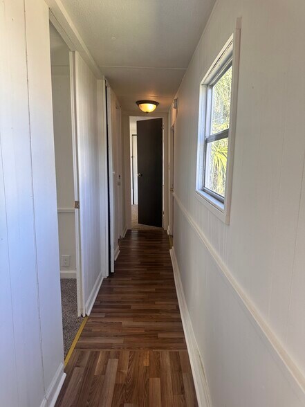 More Photos Of 12300 Phillips Ln, Gibsonton Manufactured Housing Mobile Home Park For Sale