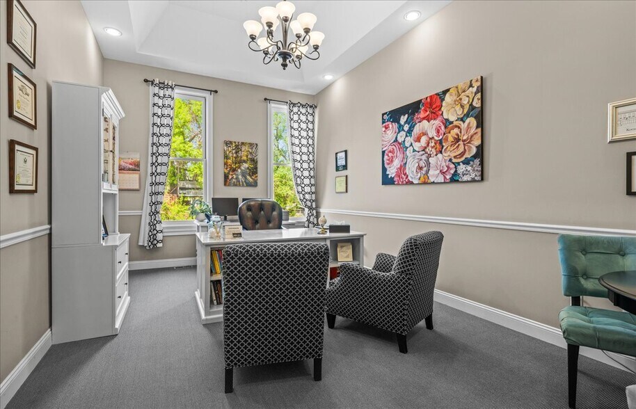 More Photos Of 1262 S 13th St, Omaha Storefront For Lease