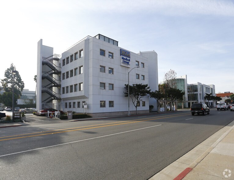 Primary Photo Of 2428 Santa Monica Blvd, Santa Monica Medical For Lease