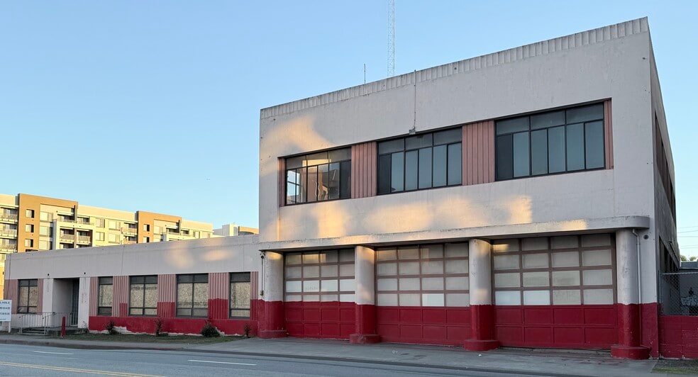 Primary Photo Of 201 Baden Ave, South San Francisco Police Fire Station For Sale