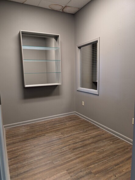 More Photos Of 2033 E Race Ave, Searcy General Retail For Lease