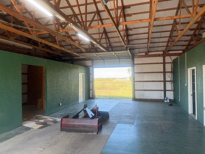 More Photos Of 16898 State Highway 205, Terrell Industrial For Lease