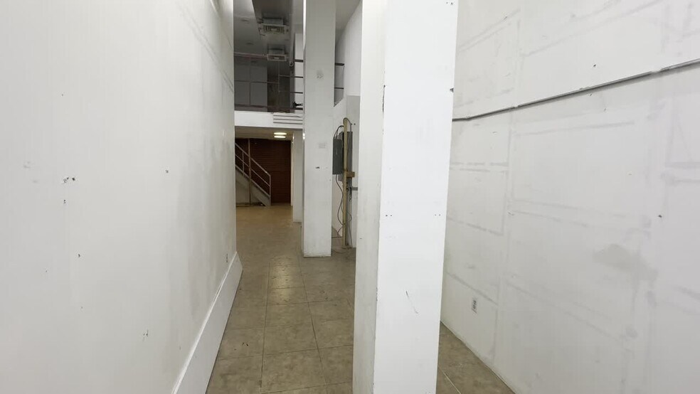 Primary Photo Of 269 W 39th St, New York Office For Lease