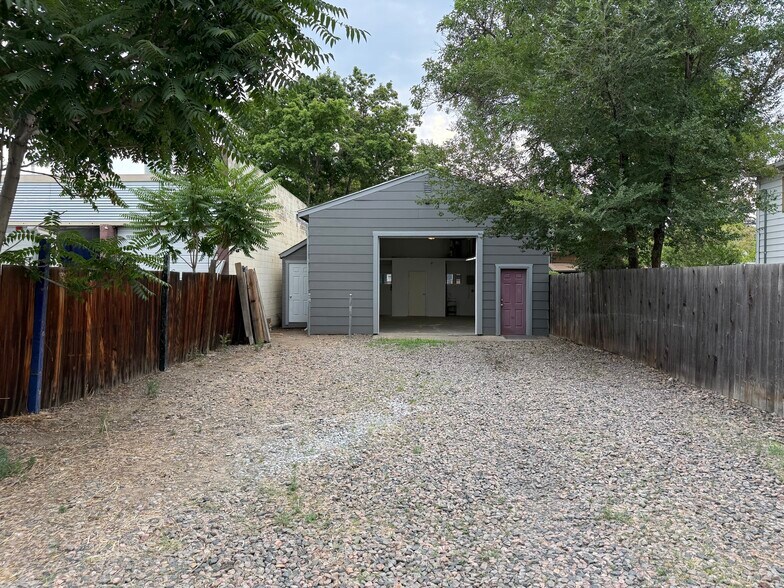 More Photos Of 1460 Chase St, Lakewood Warehouse For Lease