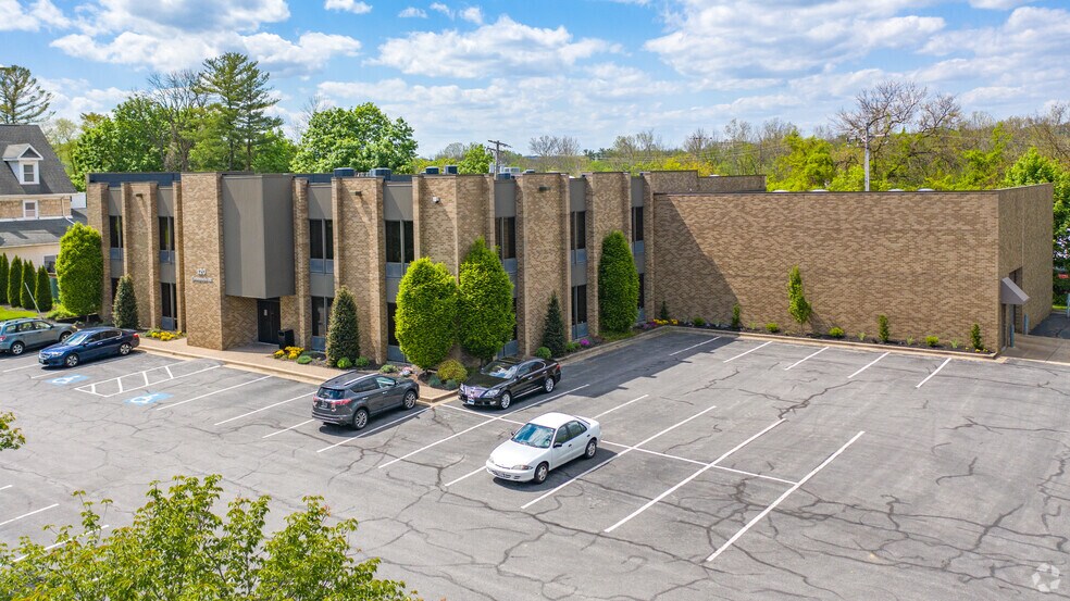 More Photos Of 120 Cockeysville Rd, Cockeysville Office For Sale