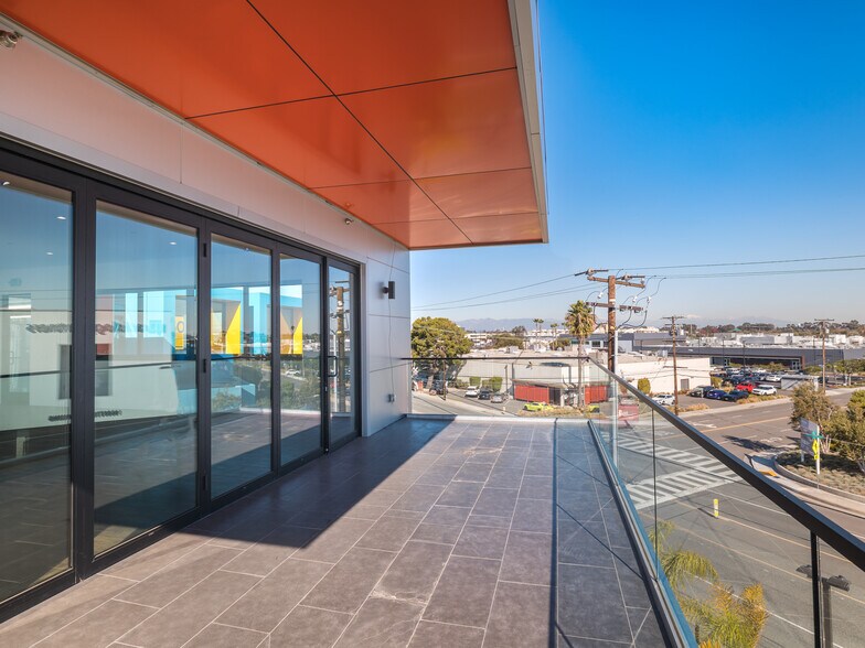 More Photos Of 507 S Douglas St, El Segundo Loft Creative Space For Lease