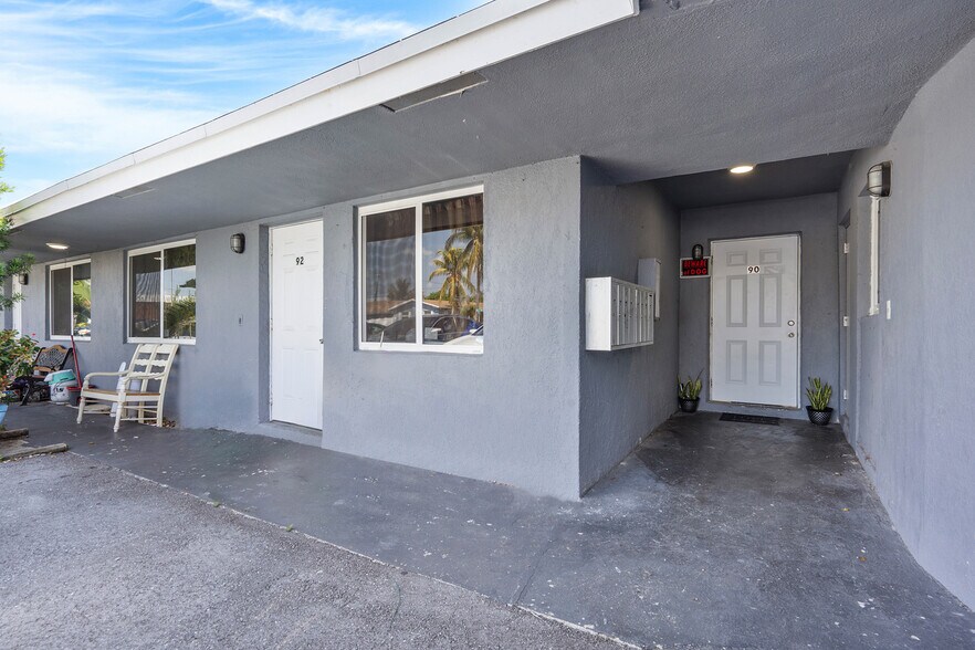 More Photos Of 86 NE 36th Ct, Oakland Park Apartments For Sale