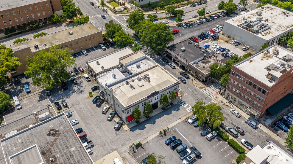 More Photos Of 105 E North St, Greenville Office For Lease