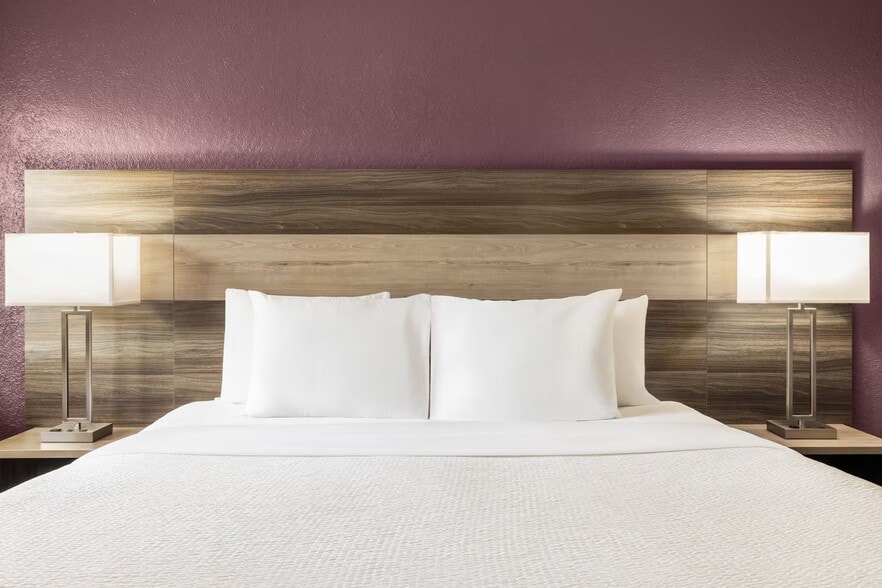 More Photos Of 6511 W Military Dr, San Antonio Hotel For Sale