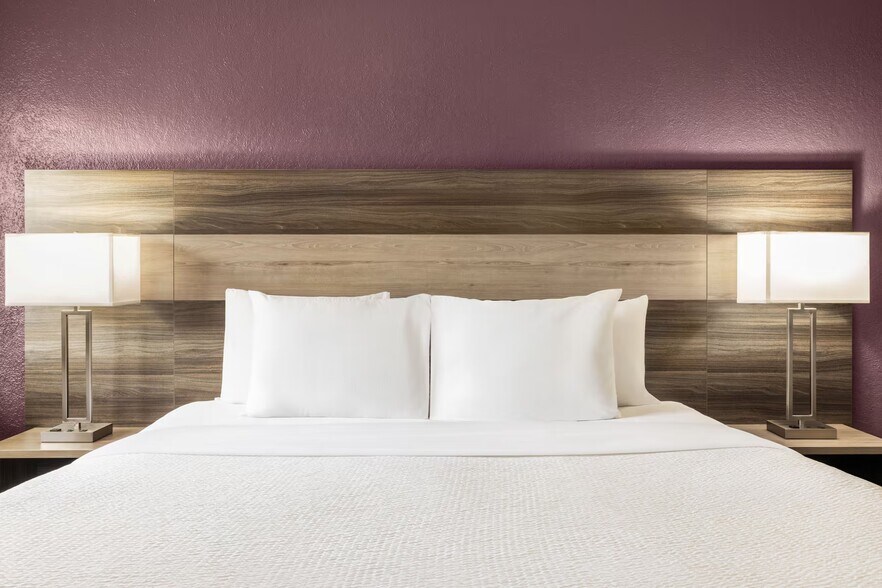 More Photos Of 6511 W Military Dr, San Antonio Hotel For Sale