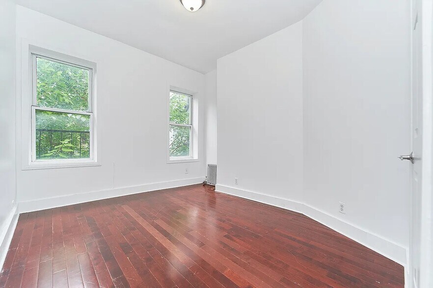 More Photos Of 174 W 137th St, New York Multifamily For Sale