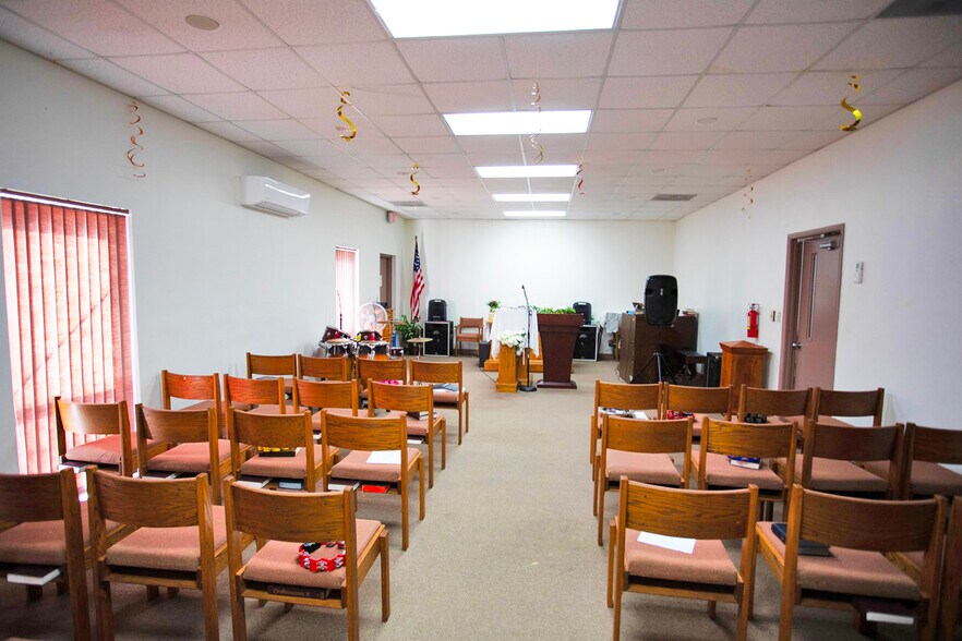More Photos Of 5995 Dr Martin Luther King Jr St S, Saint Petersburg Religious Facility For Sale