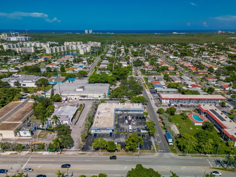 More Photos Of 265 S Federal Hwy, Dania Beach Storefront For Lease