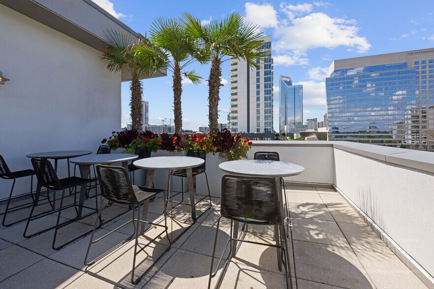 More Photos Of 650 E Brooklyn Village Ave, Charlotte Apartments For Sale