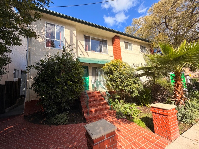 More Photos Of 13535 Moorpark St, Sherman Oaks Apartments For Sale