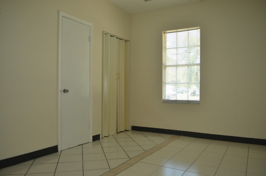 More Photos Of 746-750 Us Highway 27 N, Avon Park Storefront Retail Office For Sale