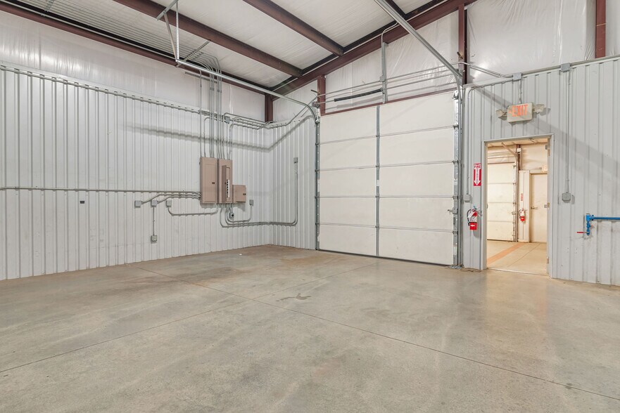 More Photos Of 2753 SH 322 Hwy, Longview Office Residential For Lease