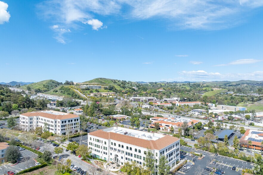More Photos Of 23975 Park Sorrento, Calabasas Office For Lease