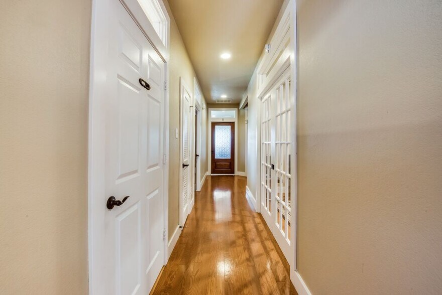 More Photos Of ,  Unknown For Sale