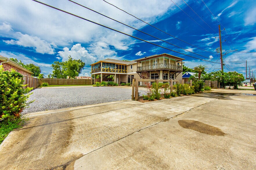 Primary Photo Of 179 Enterprise Dr, Houma Office Residential For Sale